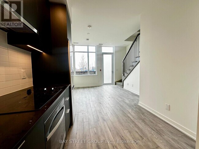 Photo du bâtiment - 3071 Trafalgar Rd