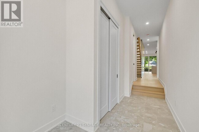 Building Photo - 83 Boyce Ave