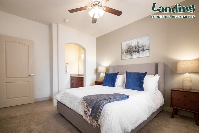 Foto del edificio - 16450 W Van Buren St