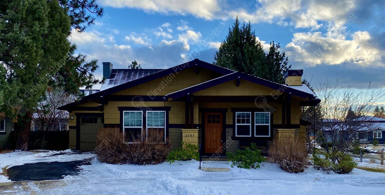 Foto principal - Charming 2 BR / 2 BA Craftsman Northwest C...