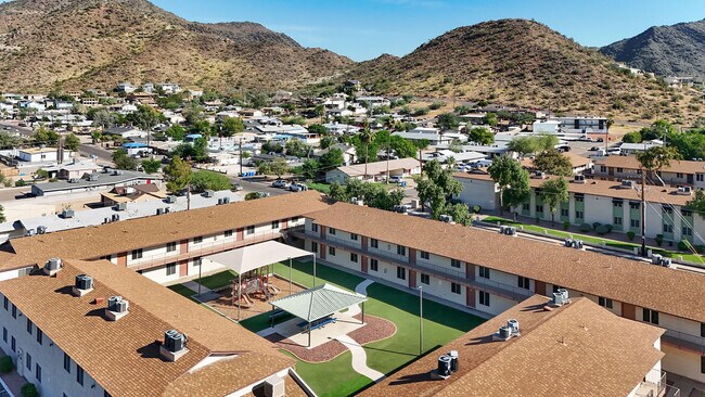 Foto del edificio - Windrose Villas Apartments