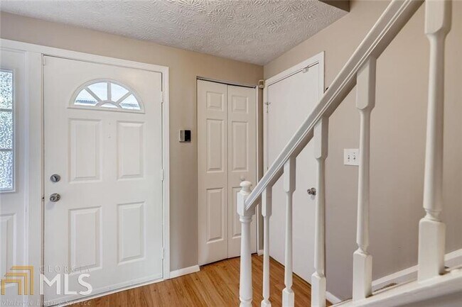 Foto del edificio - 1305 Taylor Oaks Dr