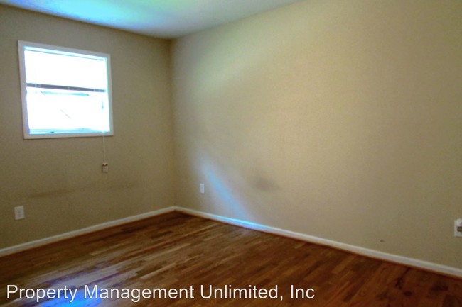 Building Photo - 5846 Lone Oak Dr SW