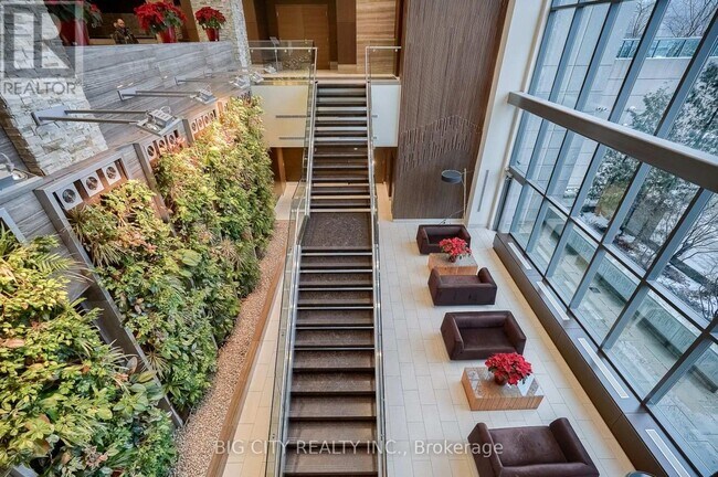 Photo du bâtiment - 35 Brian Peck Crescent