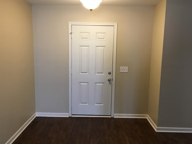 Building Photo - 502 Diamond Cut