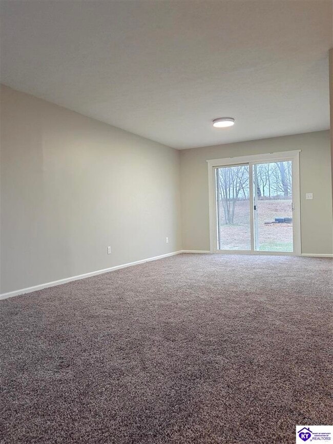 Building Photo - 526 Rose Creek Dr