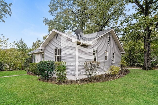 Building Photo - 201 Ridgewood Ave