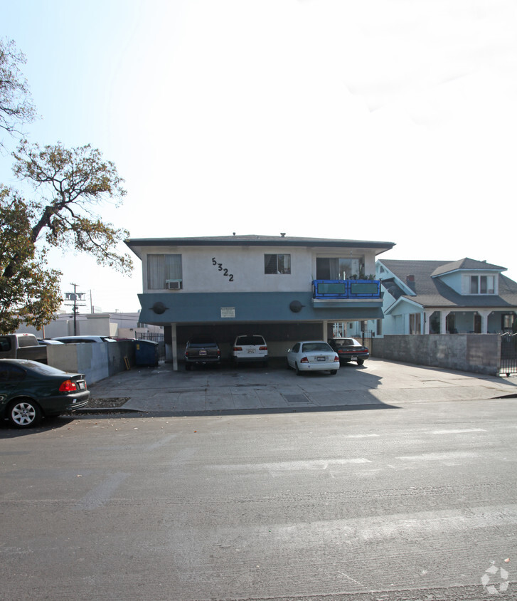 Foto principal - 5322 Virginia Ave