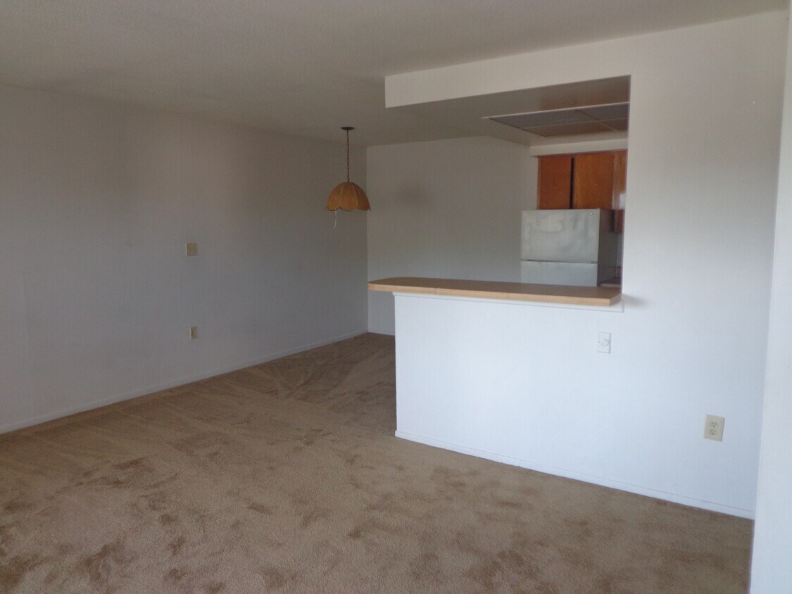 Primary Photo - 800 N Fiske Blvd