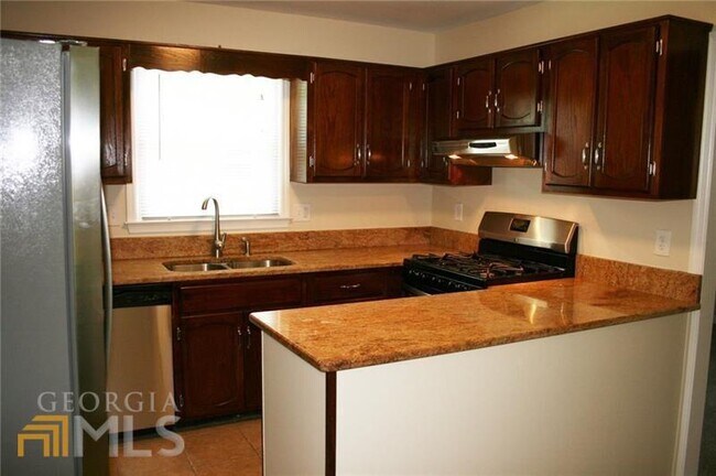 Foto del edificio - 1457 Hembree Station Dr