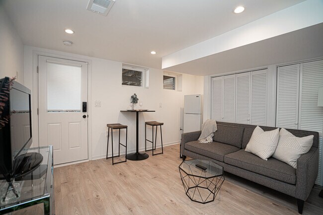 Foto del edificio - 530 Sheridan St NW