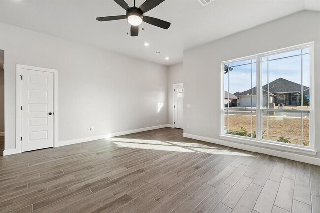 Foto del edificio - 19701 Brookville Dr