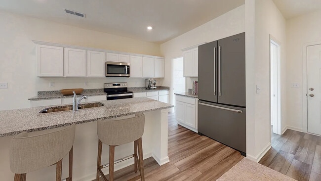 Building Photo - Room in House on Feldman Chase