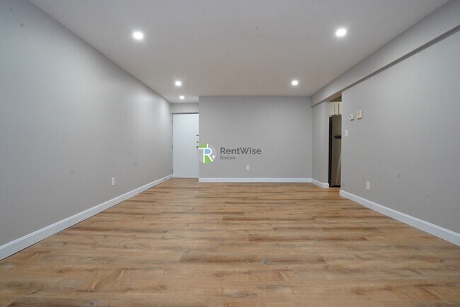 Foto del edificio - 394 Langley Rd