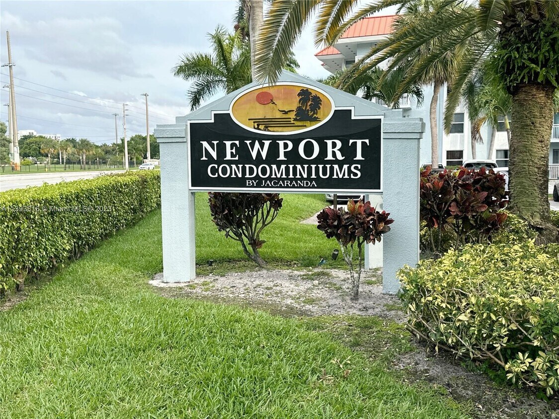 Foto principal - 405 S Pine Island Rd