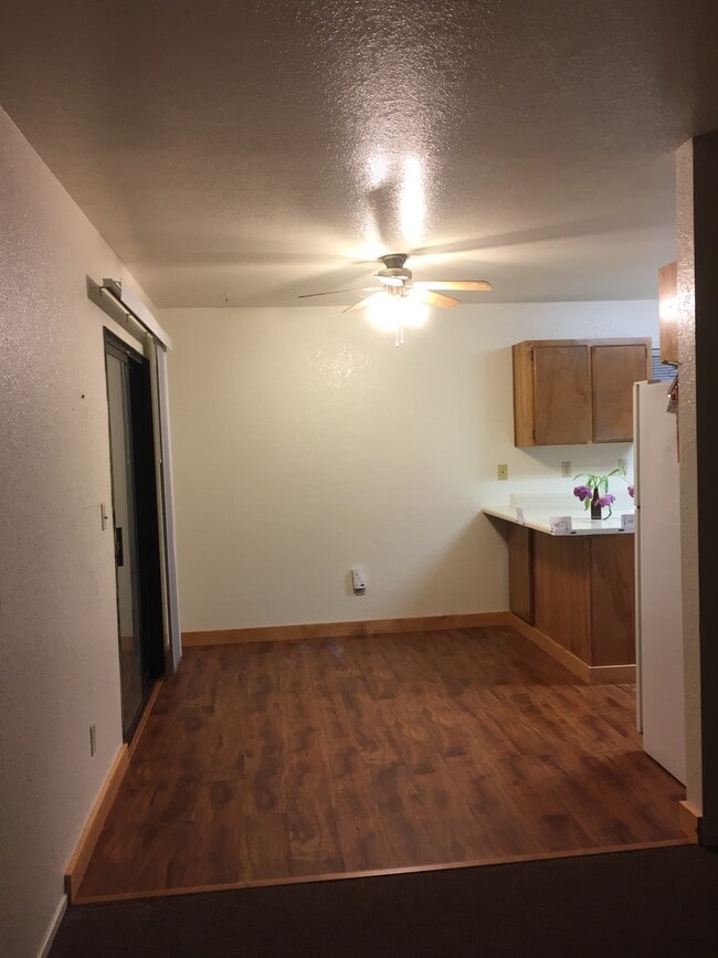 dining room with patio doors to small private fenced yard - 1615 C St