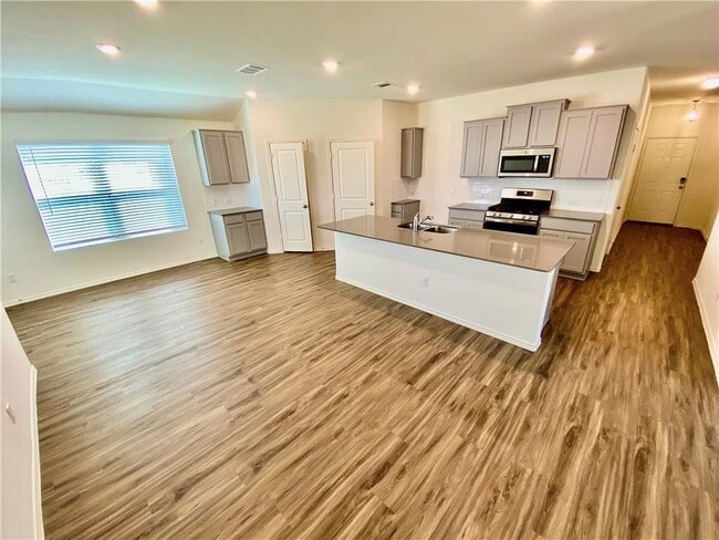 Building Photo - 21313 Wilmiller Ln