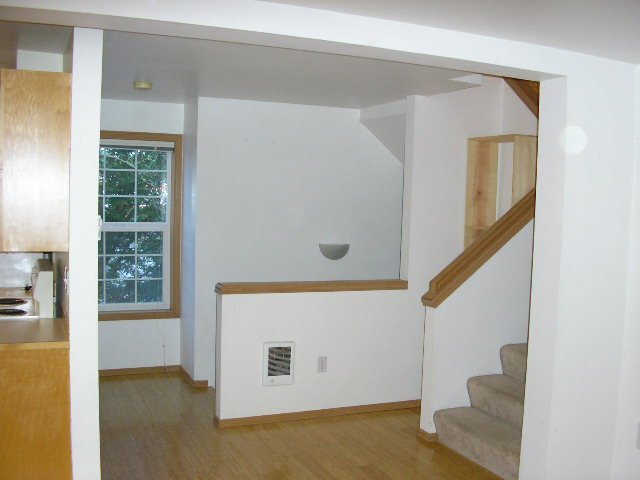 Building Photo - 10736 Stone Ave N