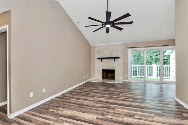 Foto del edificio - 9214 Kings Canyon Dr