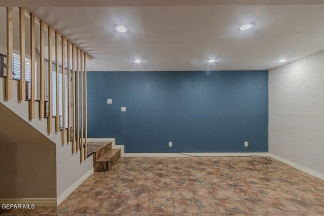 Building Photo - 11105 La Quinta Pl