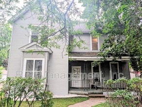 Building Photo - 2048 Carroll Ave