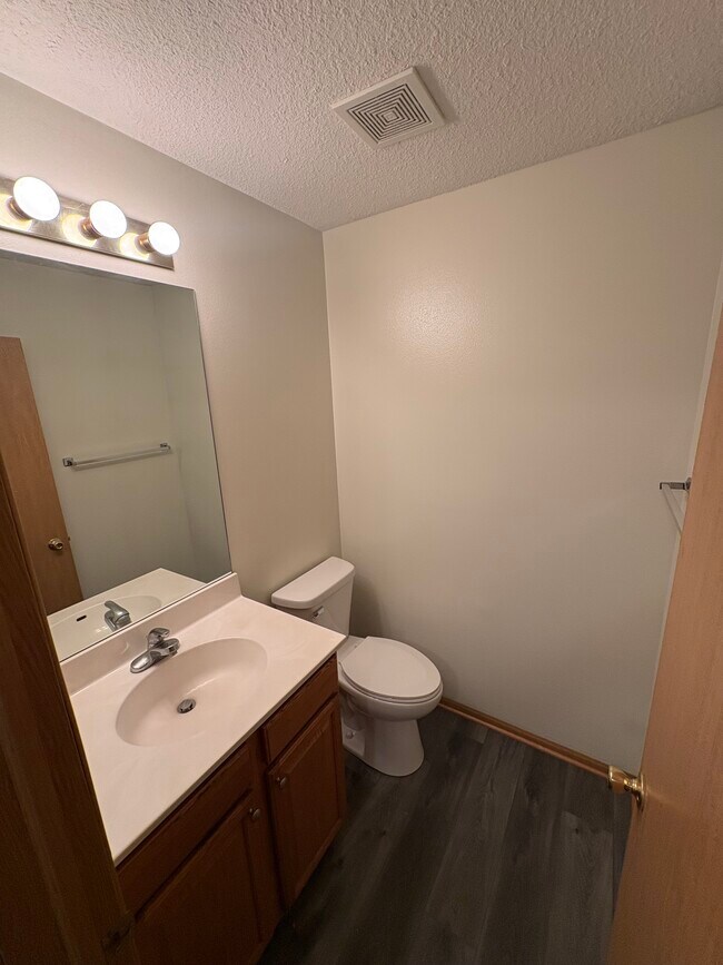 Foto del edificio - 872 Edgewater Dr