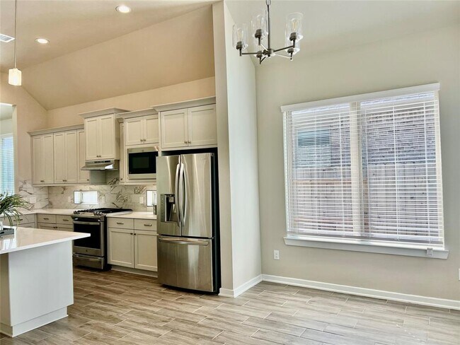 Building Photo - 8723 Fox Trail Dr
