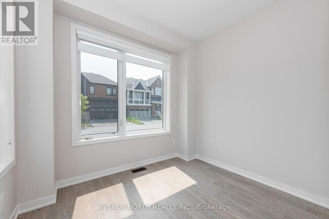 Building Photo - 161 Rugosa St