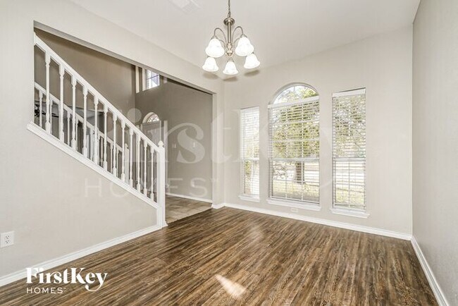 Foto del edificio - 1716 Trinity Hill