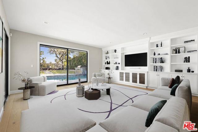 Foto del edificio - 8306 Skyline Dr