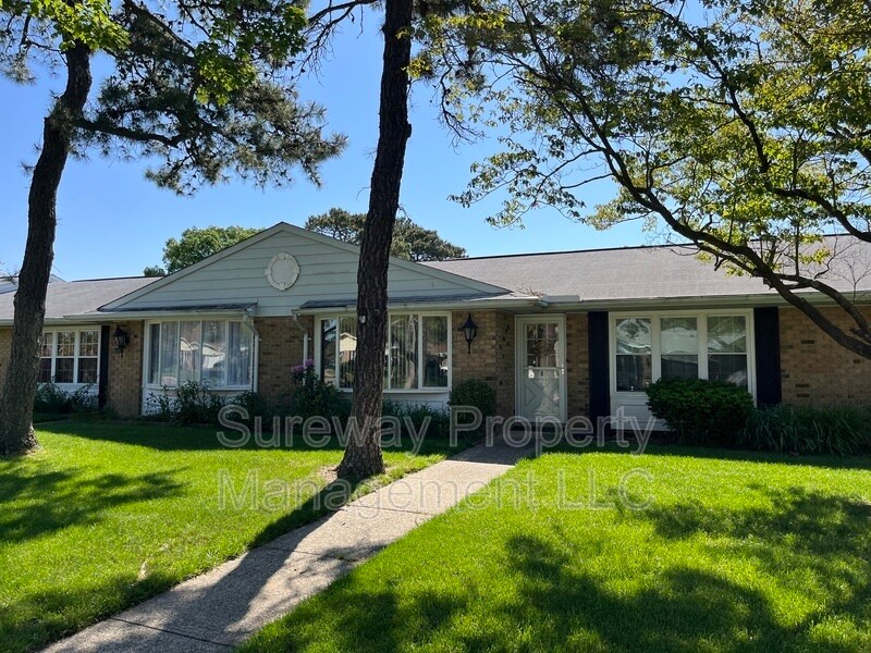 105C Buckingham Dr, Manchester Township, NJ 08759 Condo for Rent in