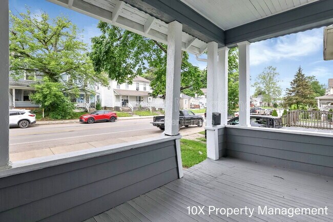 Foto del edificio - 352 S Hague Ave