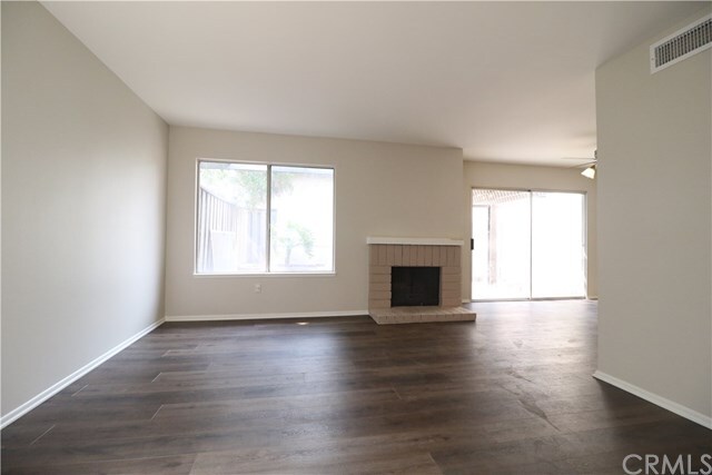 Building Photo - 461 Shadyglen Ln