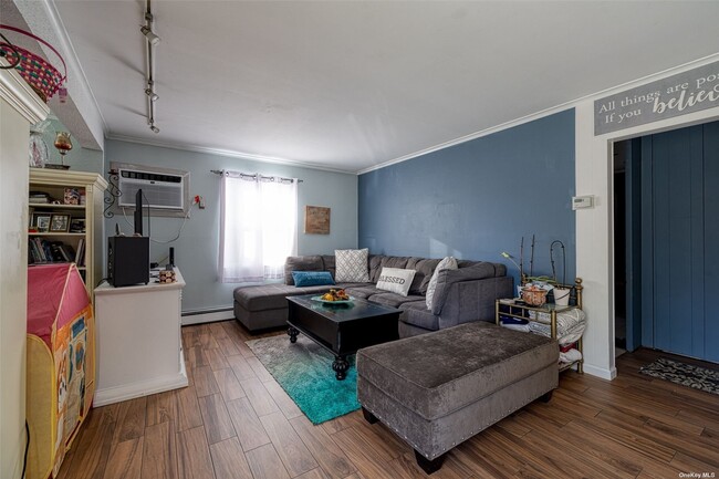 Foto del edificio - 67 Forge Ln