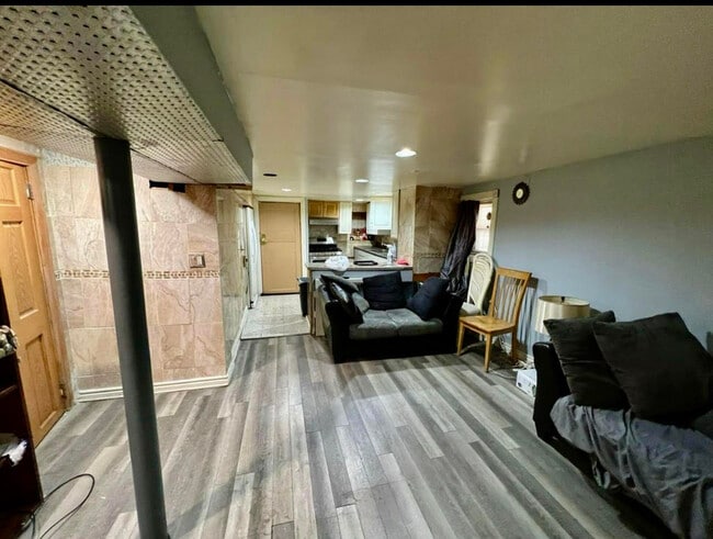 Foto del edificio - 5526 N Sawyer Ave