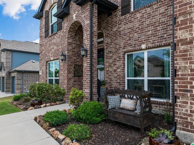 Building Photo - 2440 Lusitano Ln
