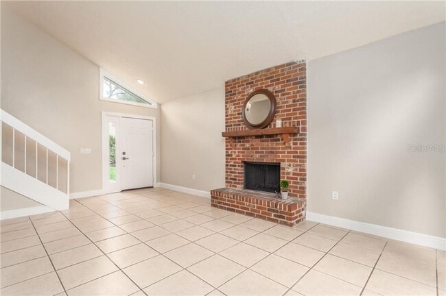 Building Photo - FIRST MONTH FREE -  Beautiful remodeled 2 ...