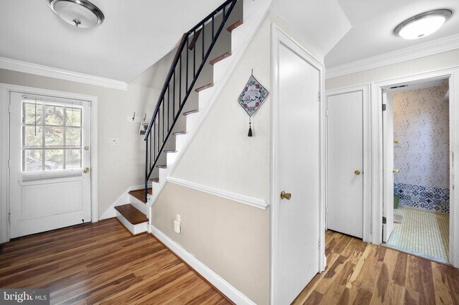 Building Photo - 12340 Shadetree Ln