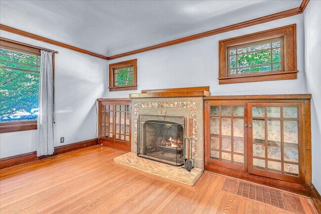Building Photo - 2805 SE 25th Ave