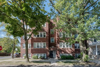 Building Photo - 6656 S Woodlawn Ave