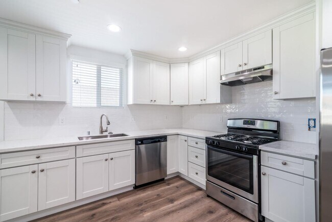 Foto del edificio - 1255 W 8th St