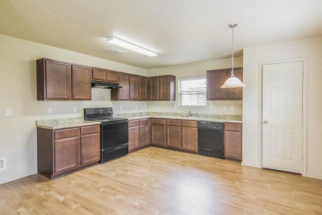 Foto del edificio - 2230 Fishing Stone