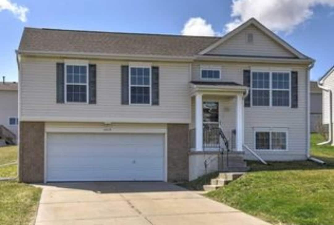 Foto principal - 16119 Cherrywood St