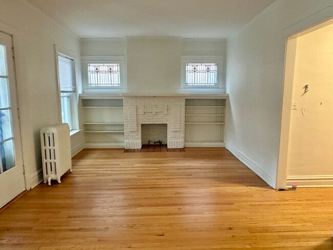 Building Photo - 6434 N Magnolia Ave