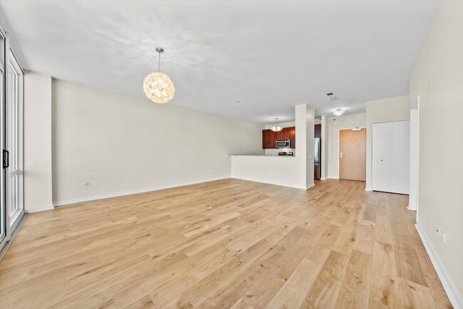 Building Photo - 757 N Orleans St