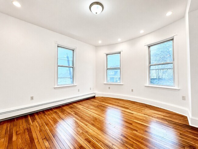 Building Photo - 20 Imrie Rd