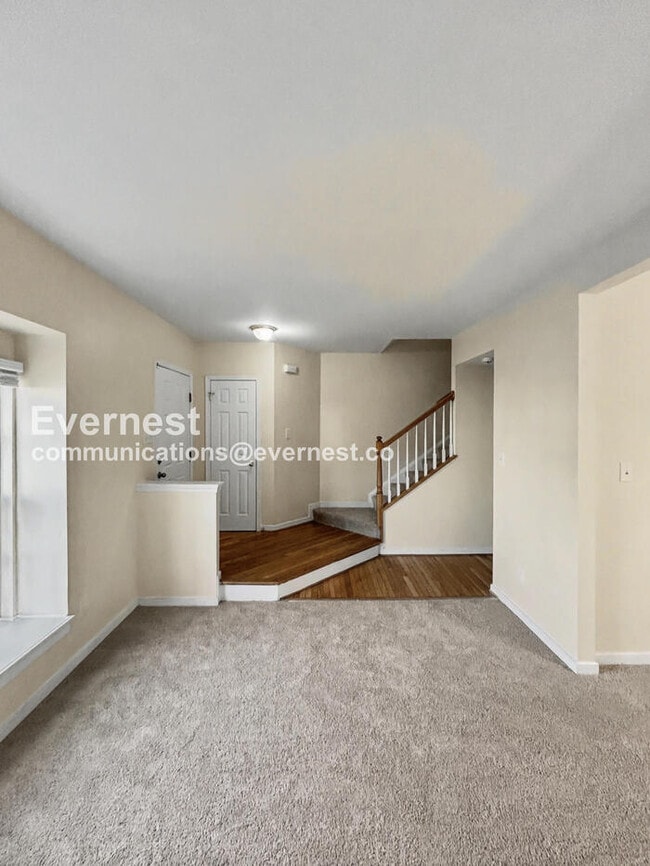 Building Photo - 8726 Springwater Dr