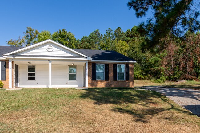 Foto del edificio - 406 Evans Mill Dr