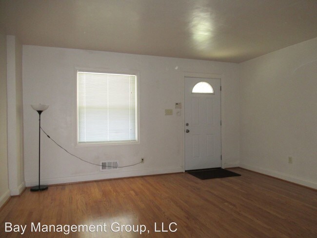 Building Photo - 3 br, 1 bath House - 2151 Coralthorn Rd