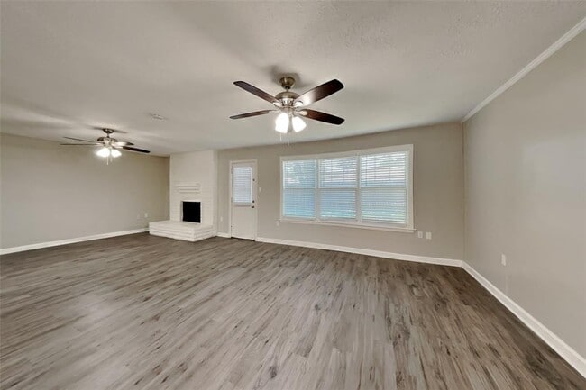 Building Photo - 14227 Bateau Dr